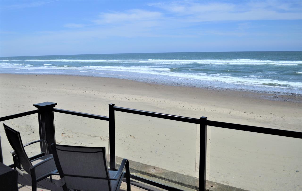 Beachfront Manor Hotel 林肯市 外观 照片